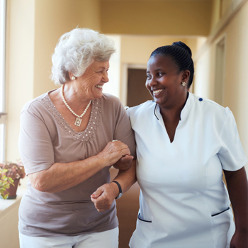 Pflegeheim Pflegerin Ausland Foto iStock jacoblund.jpg